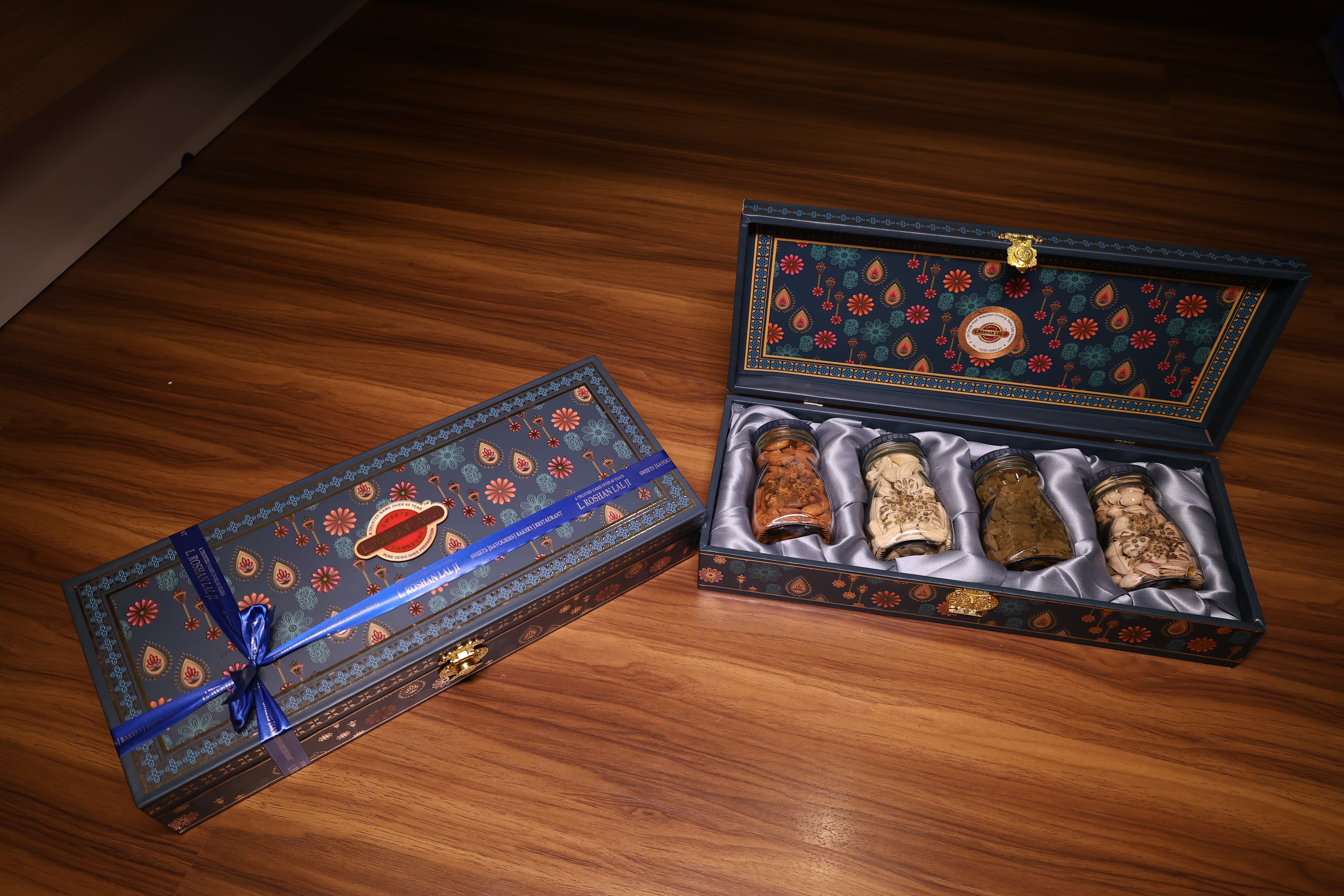 Zari Splendour Hamper